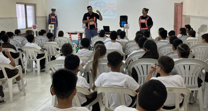 Alumnos del Instituto San Francisco de Asís participaron de una charla de seguridad vial