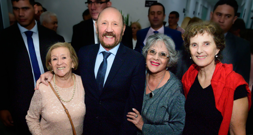 Las calles hablan y piden por el 1, y mientras la oposición se decide, Gildo, ya puso primera