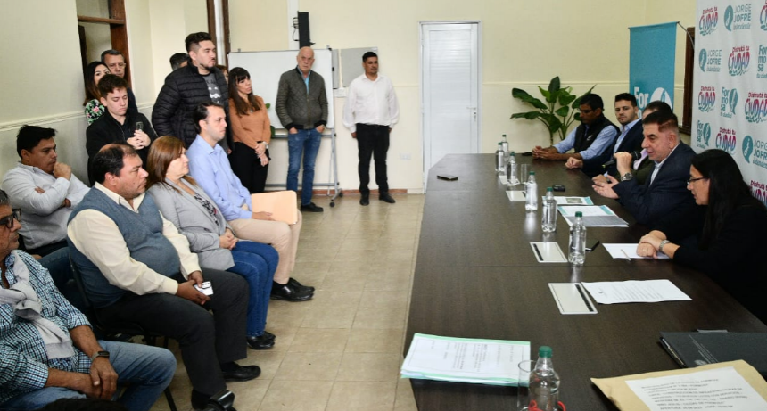 El intendente Jofré encabezó el acto de licitación para la ejecución de obras de infraestructura en el barrio Divino Niño