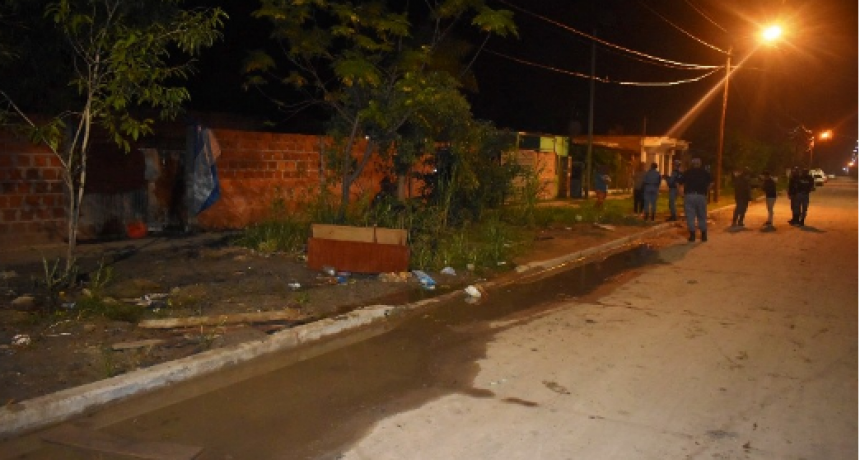 Le asestó varias puñaladas a un vecino y fue detenido