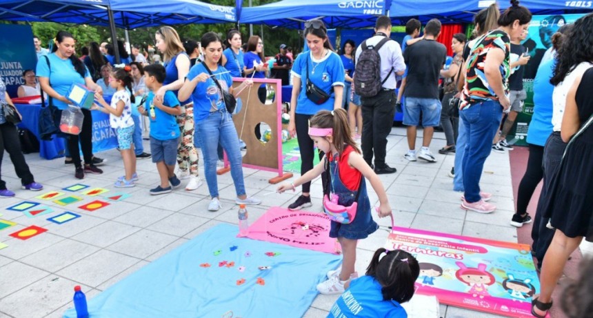 Realizaron la “Marea azul” para concientizar sobre el Autismo