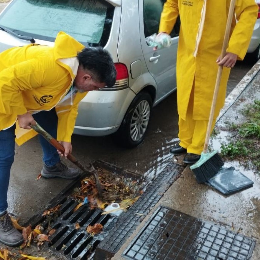 Intervención comunal en distintos frentes del ejido urbano durante las lluvias del jueves