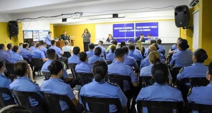Funcionarios judiciales capacitaron a policías en materia de violencia de género e intrafamiliar