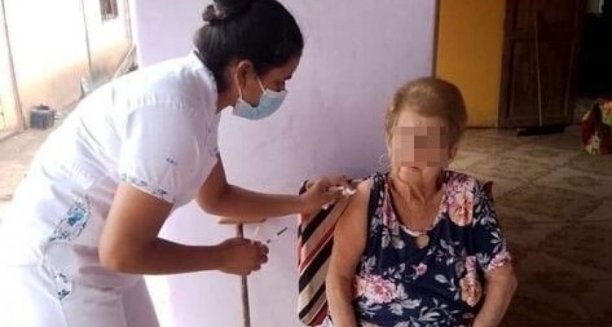 Antigripal: Despliegan estrategias para favorecer la vacunación de los adultos mayores
