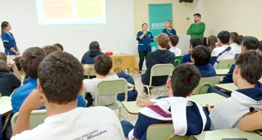 La Municipalidad ofrece el programa “Más charlas, menos riesgos” a establecimientos educativos