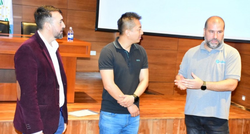 La empresa Huawei visitó el Polo Científico, Tecnológico y de Innovación