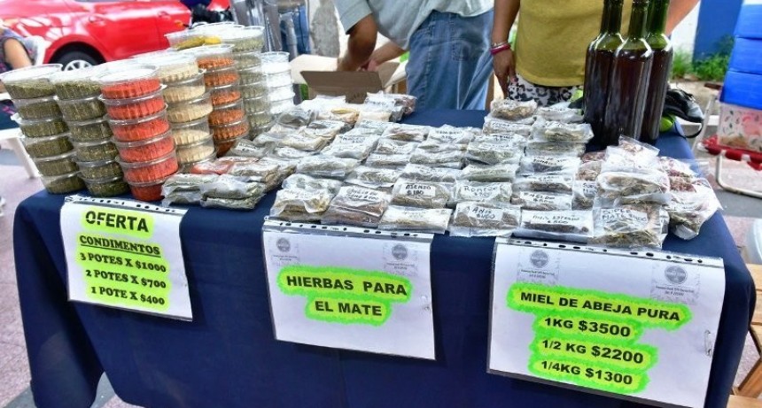 Se desarrolló otra jornada del Mercado Comunitario de Emprendedores