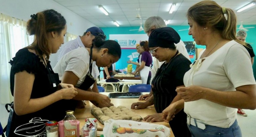 Curso de Panadería de la Escuela de Artes y Oficios Municipal