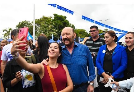 El Gobernador y Vicegobernador acompa&ntilde;aron la &ldquo;Carrera Azul&rdquo;