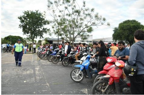 Nueva Formosa: M&aacute;s de 320 vecinos participaron del curso para obtener la licencia de conducir