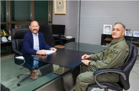 El gobernador Insfr&aacute;n se reuni&oacute; con el nuevo jefe de la Base A&eacute;rea Militar Resistencia