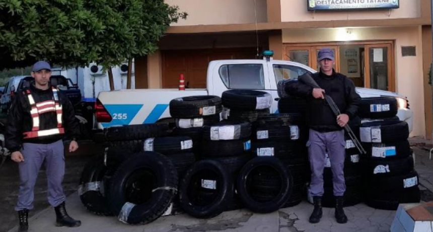 La Policía secuestró cubiertas que no contaban con el aval aduanero