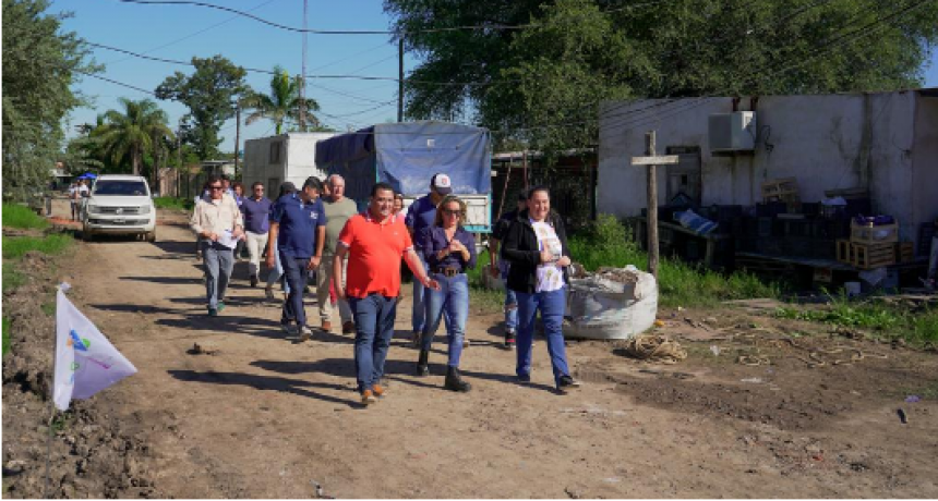 “Petu” Argañaraz recorrió importantes obras que se realizan en el barrio El Quebrachito de la ciudad y que mejorarán la realidad de miles de vecinos
