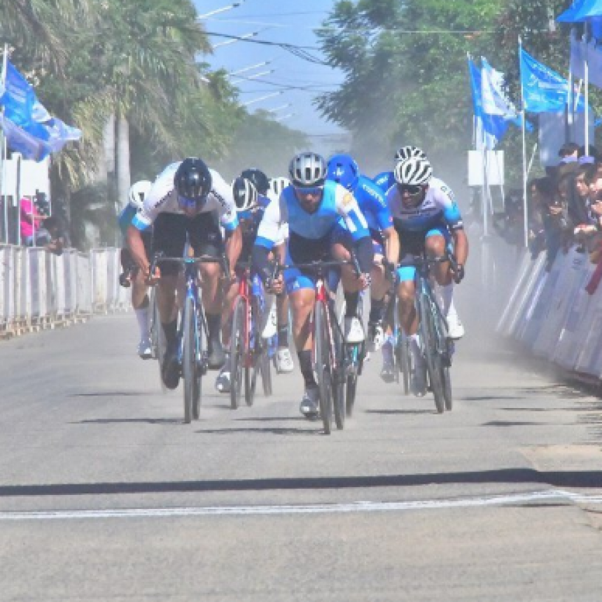 Laguna Blanca recibió la primera etapa de la Vuelta Formosa Internacional 2023