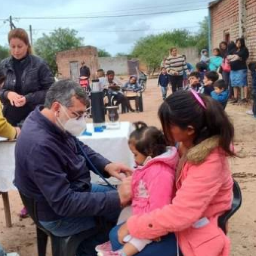 Prestaciones de salud en los barrios de Las Lomitas