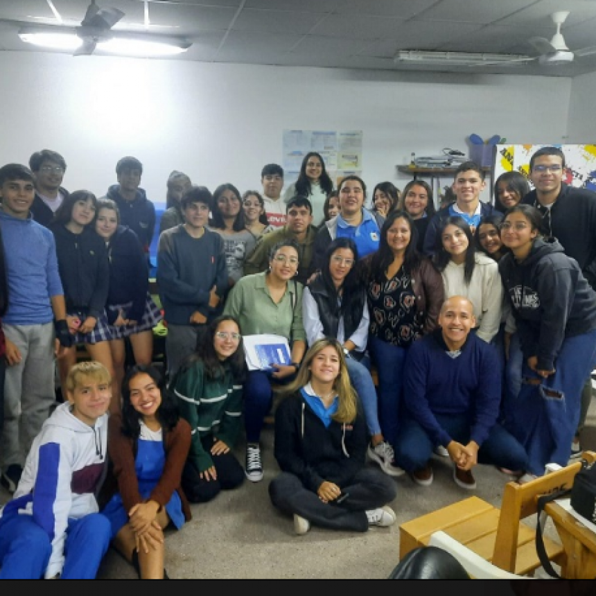 Turismo estudiantil: Defensa al Consumidor se reunió con integrantes de la FeCES