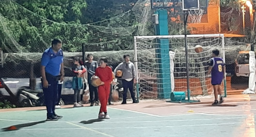 Más de 50 chicos forman parte de la Escuela de Iniciación de Básquet Municipal en el Complejo Deportivo “Los Iglús”