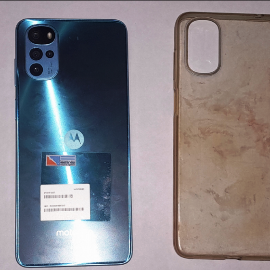La Policía recuperó un teléfono celular y detuvo a dos personas