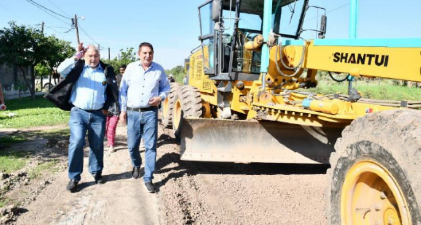 El intendente Jofré observó trabajos de enripiado en la Jurisdicción Cinco