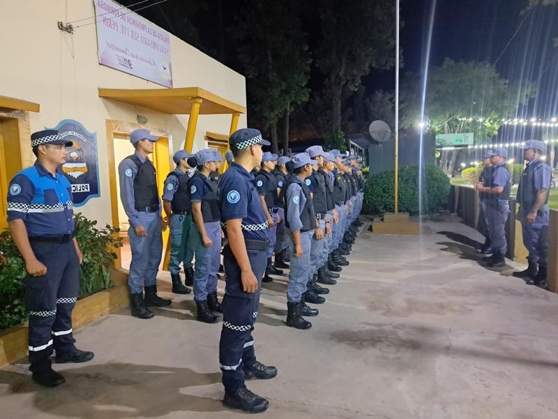 Perín realizó un festival por su 113° aniversario y la Policía brindó un amplio servicio de seguridad