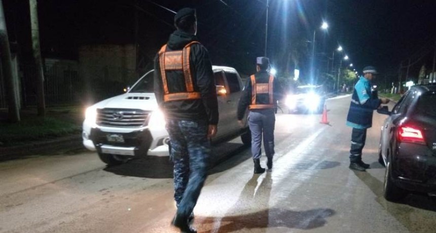 La Policía secuestró drogas en varios puntos de la ciudad y sacó fuera de circulación a 37 conductores alcoholizados 