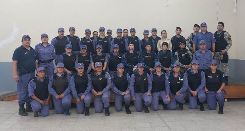 Efectivos se capacitan en forma constante para ganar eficacia en el servicio policial