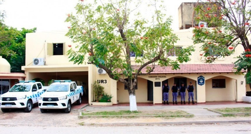 Un joven trepó la muralla de una vivienda, robó objetos y fue detenido por la Policía