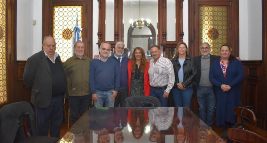 Basterra y Parola participaron de reunión del Instituto Independencia con el gobernador Quintela.