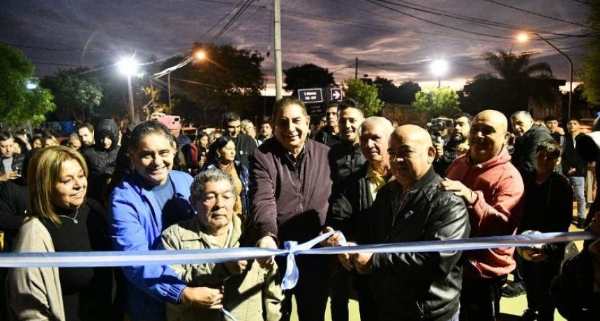 El intendente Jorge Jofré inauguró una nueva plaza y playón deportivo en el B° San Pedro