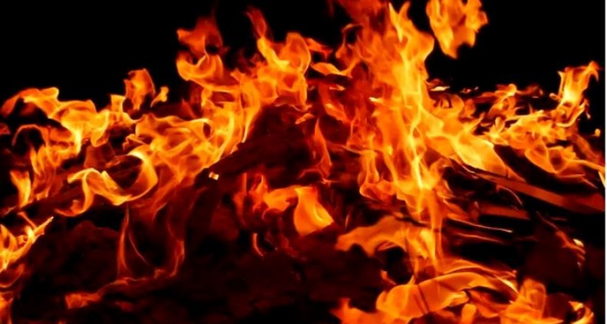 Una adolescente se roció con alcohol, se prendió fuego y está internada en grave estado en el Hospital Evita