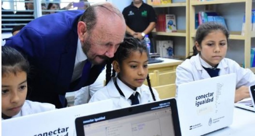 Herradura: El Gobernador inauguró dos escuelas más y llegó a las 1515 de su gestión