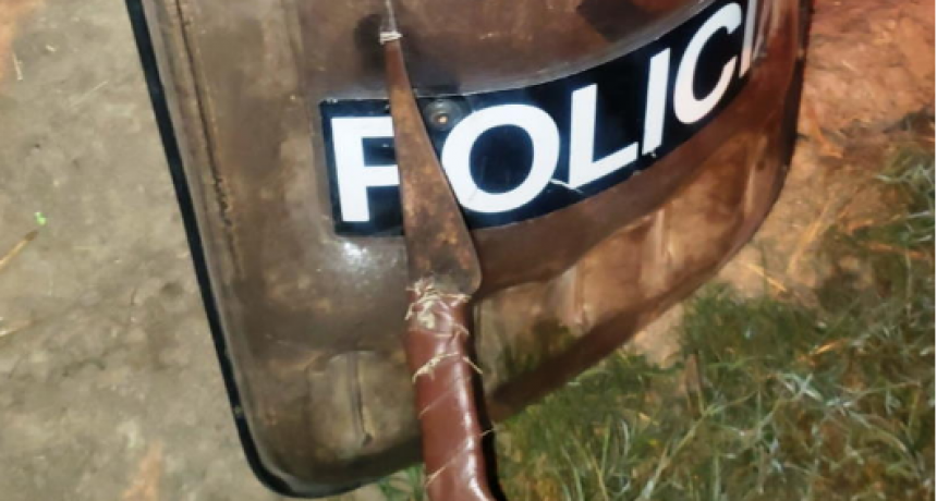 Un joven amenazó con matar a su hijo de solo 10 meses y luego quitarse la vida, siendo salvado por la policía