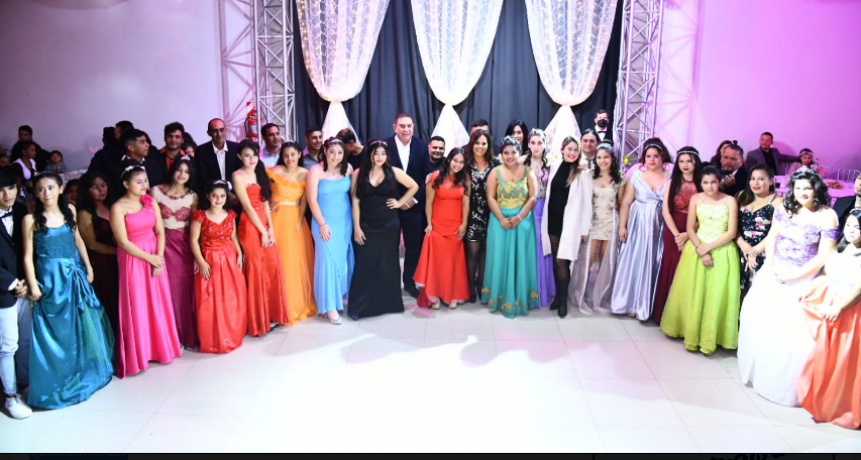 El intendente Jofré agasajó a jovencitas formoseñas con la soñada fiesta “Tus 15 años”