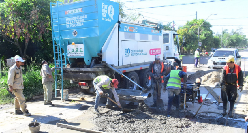 Activa intervención del Municipio para recomponer diferentes arterias pavimentadas