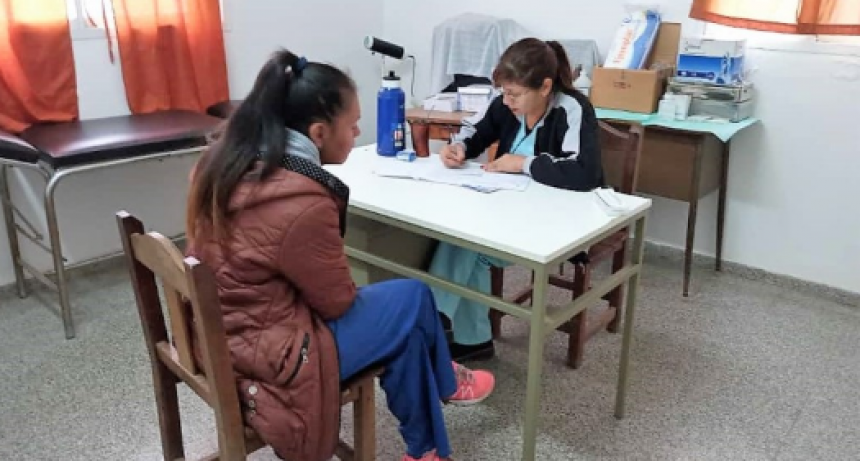 Pozo del Tigre: Vecinos originarios reciben cada semana completas atenciones de salud en sus barrios