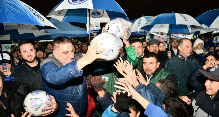 El intendente Jofré inauguró la nueva plaza del barrio El Porvenir