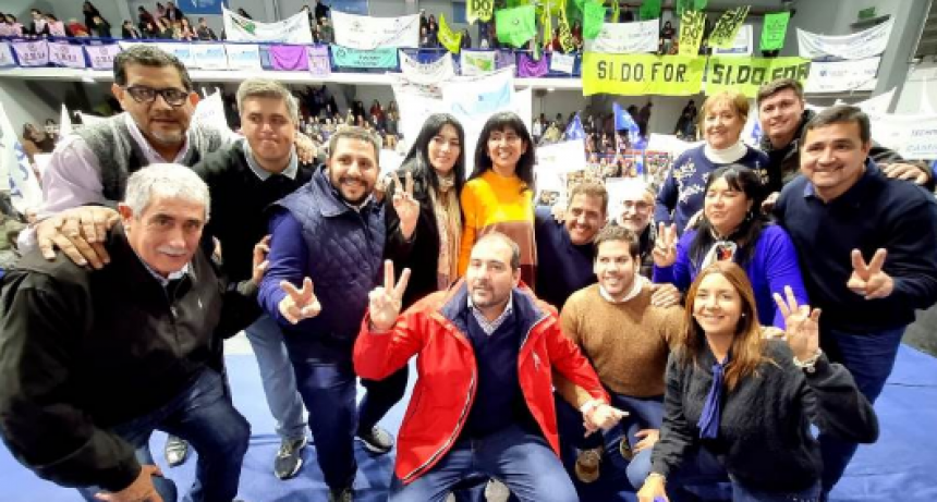 Multitudinario acto de Techos Azules