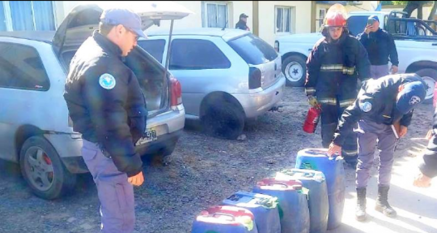 La Policía secuestró más de 500 litros de combustible en dos procedimientos
