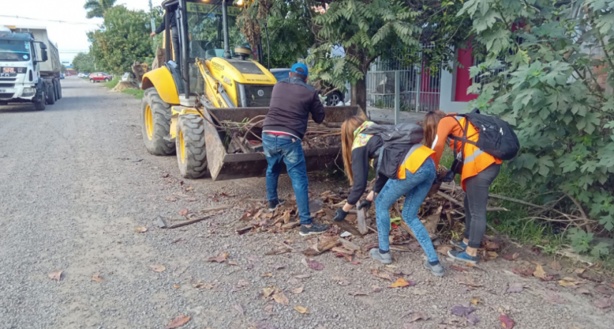 La comuna profundizó los operativos de higiene integral en un amplio sector del ejido urbano