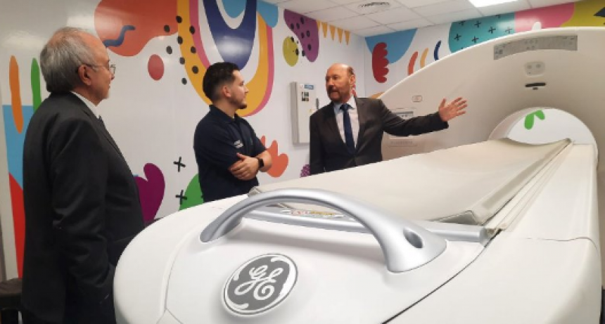 El gobernador Insfrán visitó el Centro de Medicina Nuclear y Radioterapia