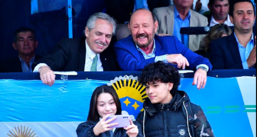 El presidente Fernández acompañó a Insfrán en los festejos por los 68 años de la Provincialización