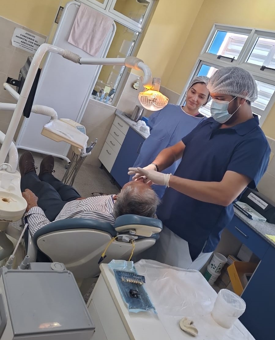 El Hospital Odontológico de Complejidad Integrada cuenta con un servicio de prótesis gratuito y de calidad