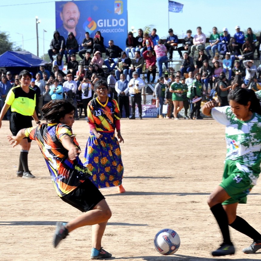 Miles de jugadoras brillaron en Formosa en la tercera edición del torneo de la amistad de fútbol femenino