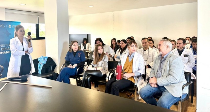 Un importante y positivo ateneo interhospitalario sobre oncodermatología fue realizado en el Hospital Interdistrital Evita