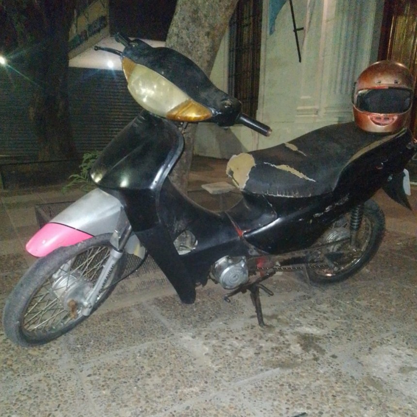 La Policía evitó la sustracción de una moto, recuperó otra y detuvo a cuatro sujetos