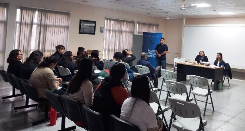 El servicio de salud mental del Hospital Distrital N° 8 llevó a cabo un ateneo sobre trastornos de ansiedad