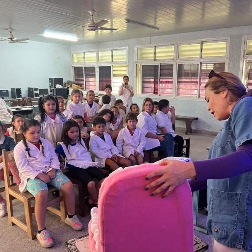En escuelas primarias de Tres Lagunas enseñan a cuidar la salud bucal
