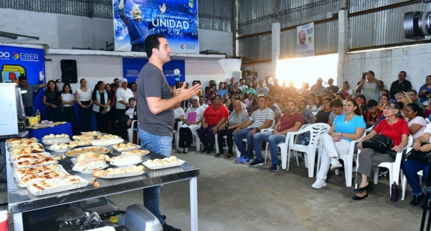 En el Simón Bolívar, Solís acompañó la apertura de una capacitación en panadería