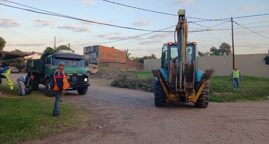 La mejora de calles priorizó la agenda de trabajos municipales este miércoles
