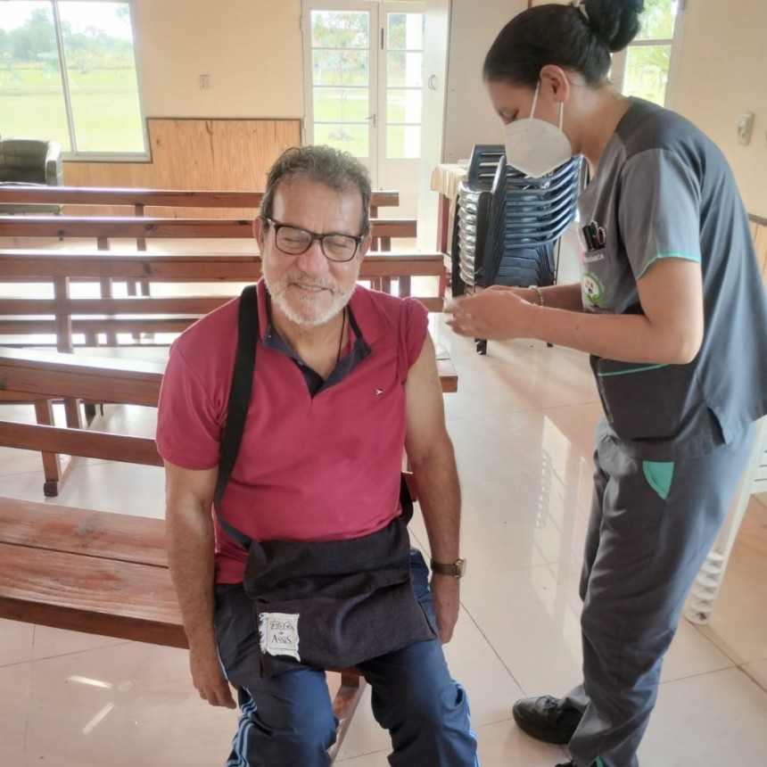 Aplicaron la dosis anual de vacuna antigripal en el hogar La Fazenda da Esperança